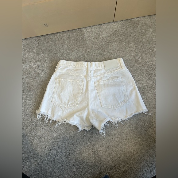 Aritzia- Denim Forum- The Ex Boyfriend Short - Picture 2 of 2